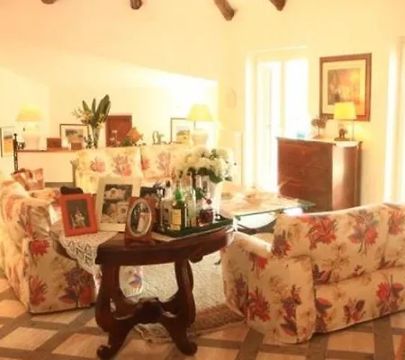 Residenza Spagnola Affittacamere 4*