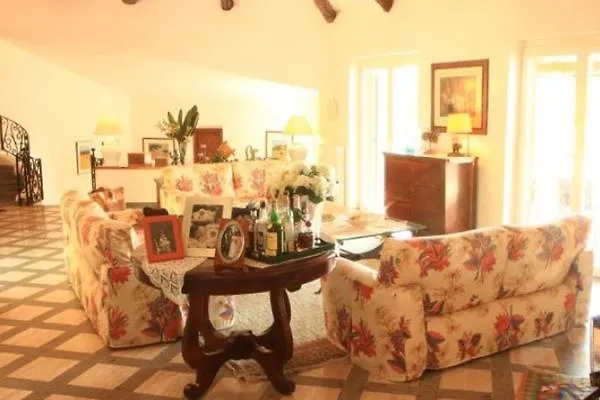 Residenza Spagnola 게스트하우스 4*